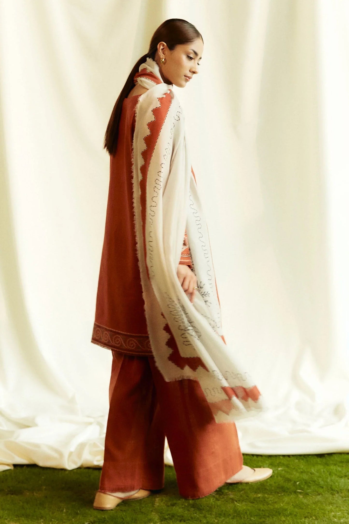 ZARA SHAHJAHAN 3PC DHANAK EMBROIDERED SHIRT WITH DHANAK SHAWL AND TROUSER DN-2084